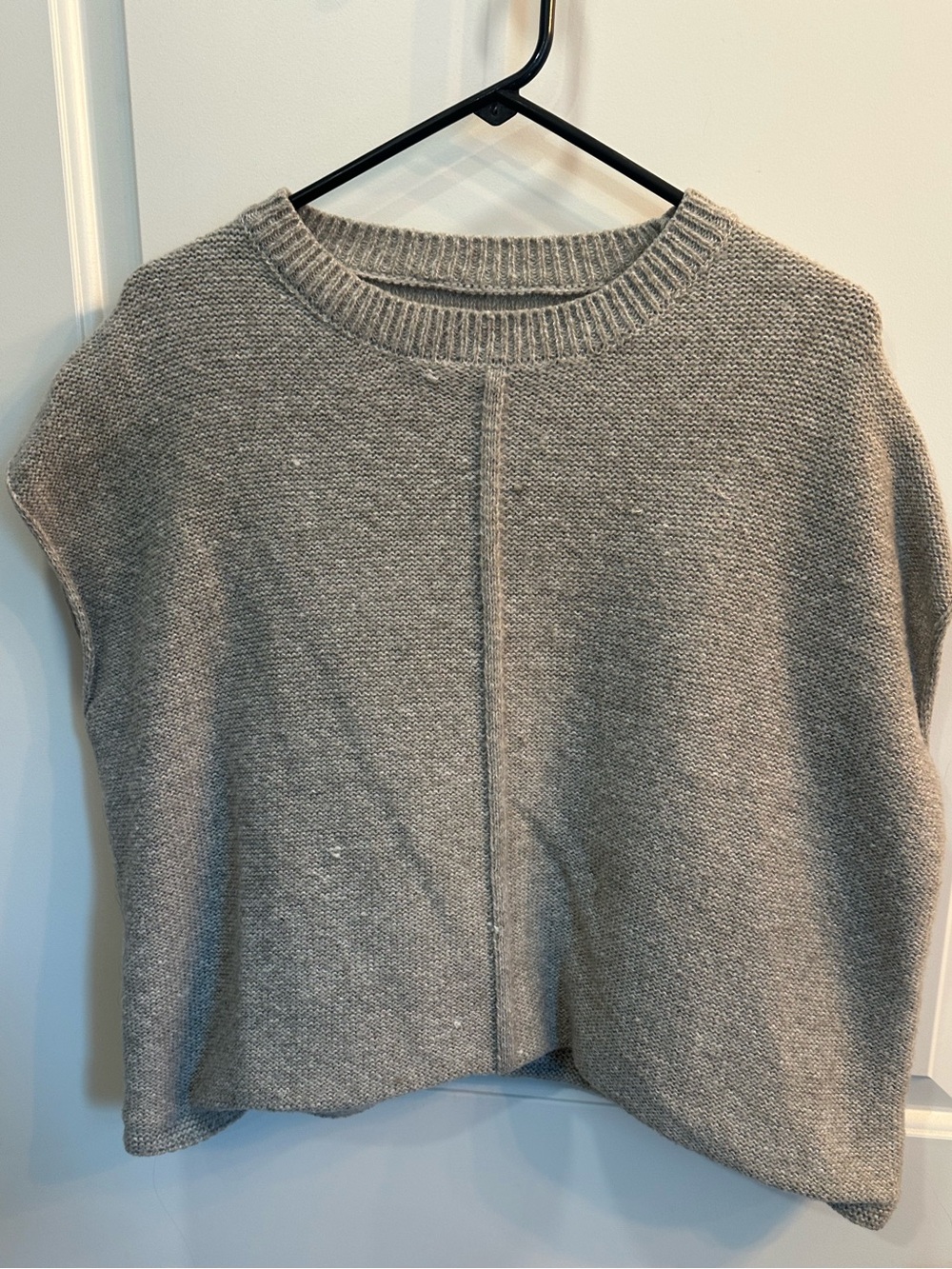 SHEIN Gray Sleeveless Crew Neck Knit Sweater Vest